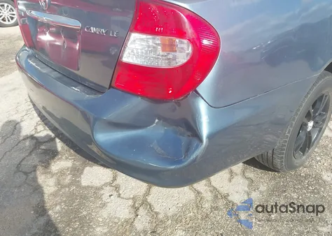 2004 Toyota Camry Le z USA, uszkodzony, nr VIN 4T1BE32K14U848988